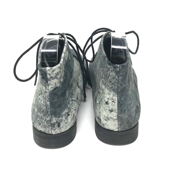 Volcom Lace-Up Booties - Picture 5 of 8